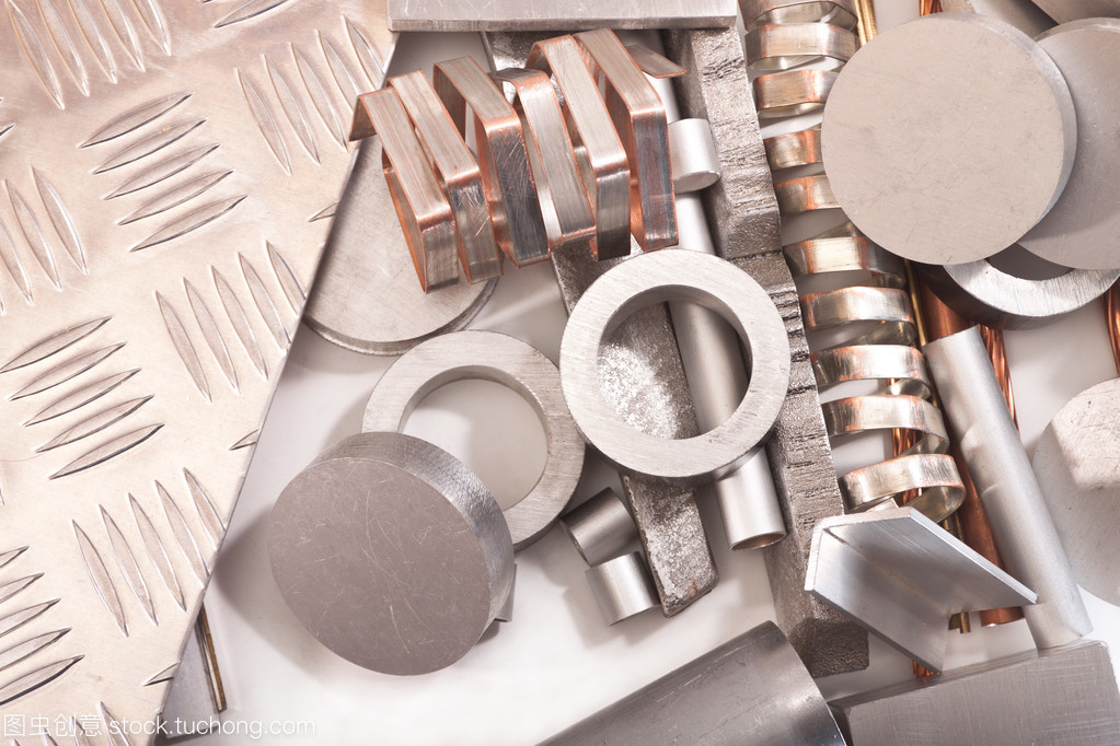 金屬材料的現(xiàn)代加工技術 塑造工業(yè)文明的基石